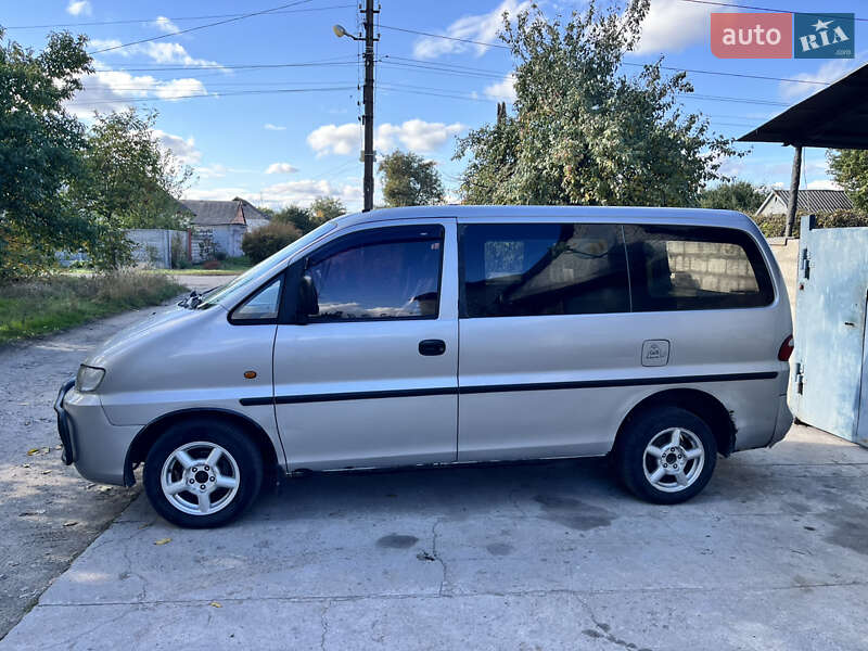 Мінівен Hyundai H 200 1999 в Кам'янському
