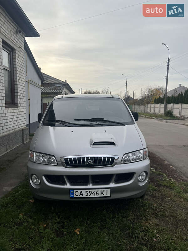 Вантажний фургон Hyundai H 200 2005 в Золотоноші