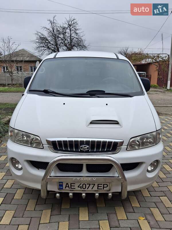 Грузовой фургон Hyundai H 200 2006 в Пятихатках