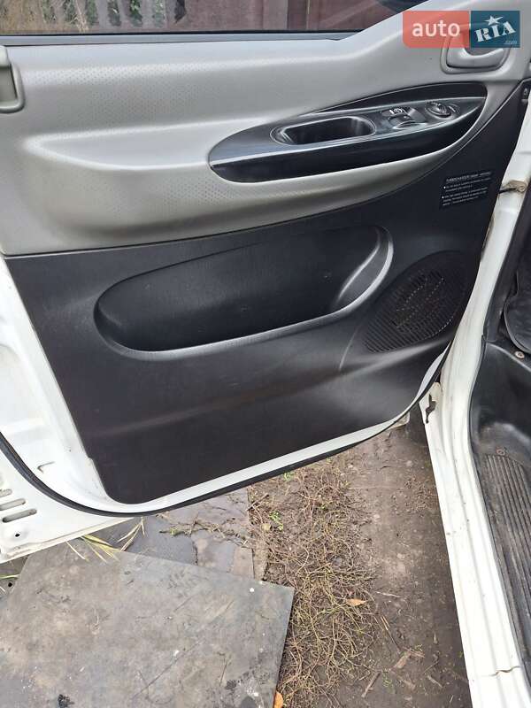 Грузовой фургон Hyundai H 200 2006 в Пятихатках