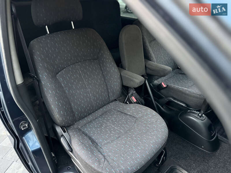 Грузопассажирский фургон Hyundai H 200 1999 в Ужгороде фото 25 Грузопассажирский фургон Hyundai H 200 1999 в Ужгороде