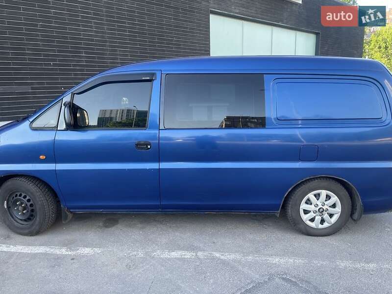 Hyundai H 200 2005