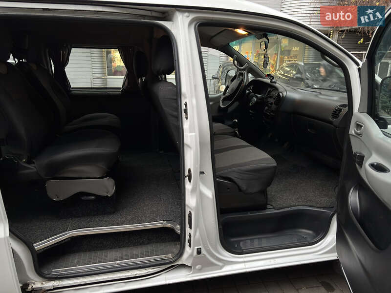 Минивэн Hyundai H 200 2005 в Николаеве фото 7 Минивэн Hyundai H 200 2005 в Николаеве