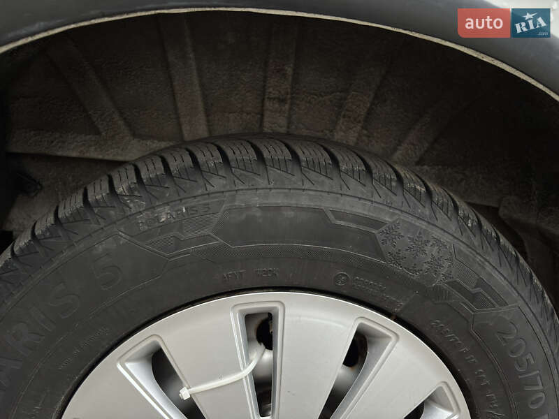 Минивэн Hyundai H 200 2005 в Николаеве фото 14 Минивэн Hyundai H 200 2005 в Николаеве