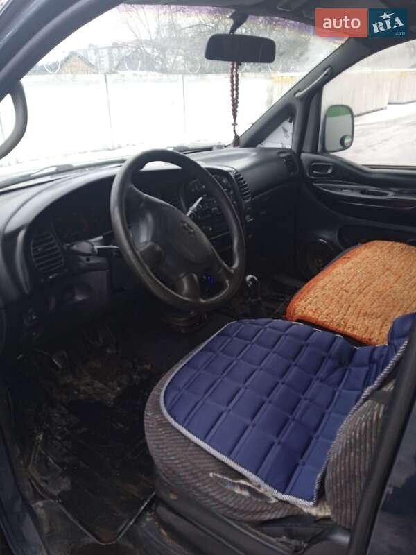 Минивэн Hyundai H 200 1998 в Александрие
