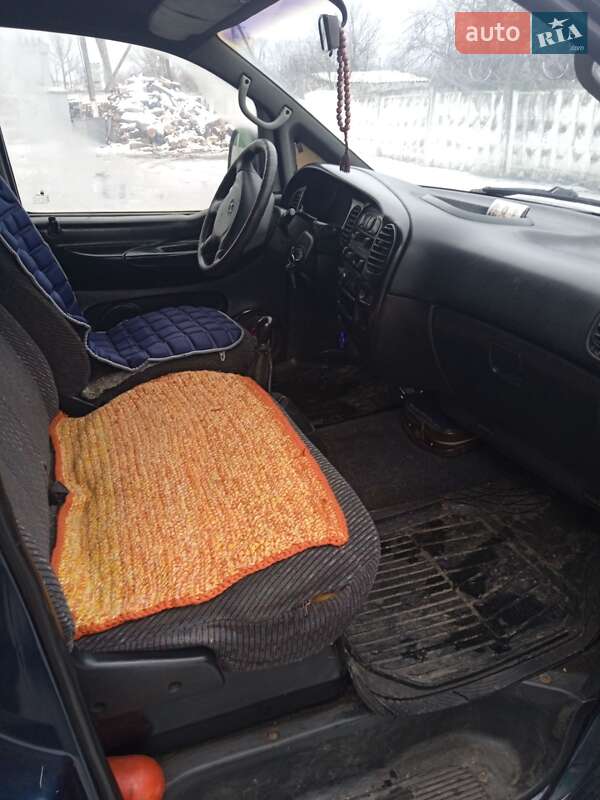 Минивэн Hyundai H 200 1998 в Александрие