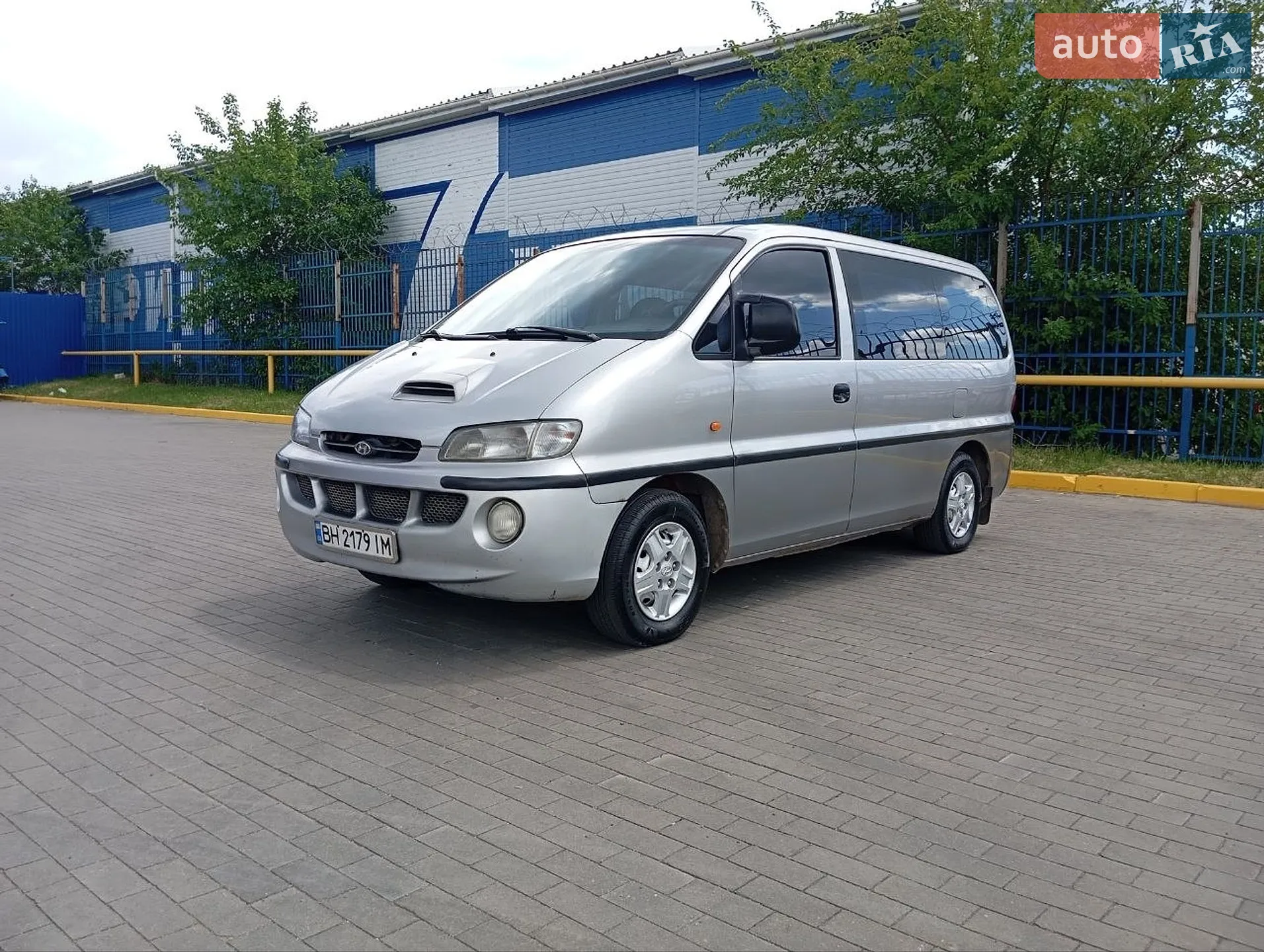 Hyundai H 200 1998 VIN KMJWVH7FPXU083914 фото оголошення 4 з 20