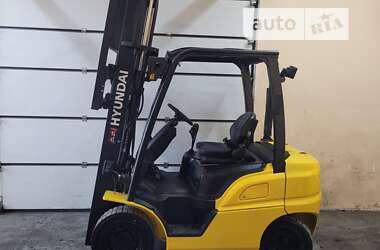 Вилочный погрузчик Hyundai HD 250 2015 в 