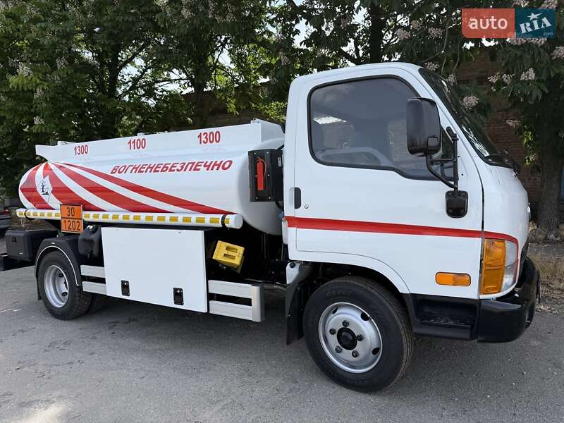 Бензовоз Hyundai HD 65 2004 в Запорожье