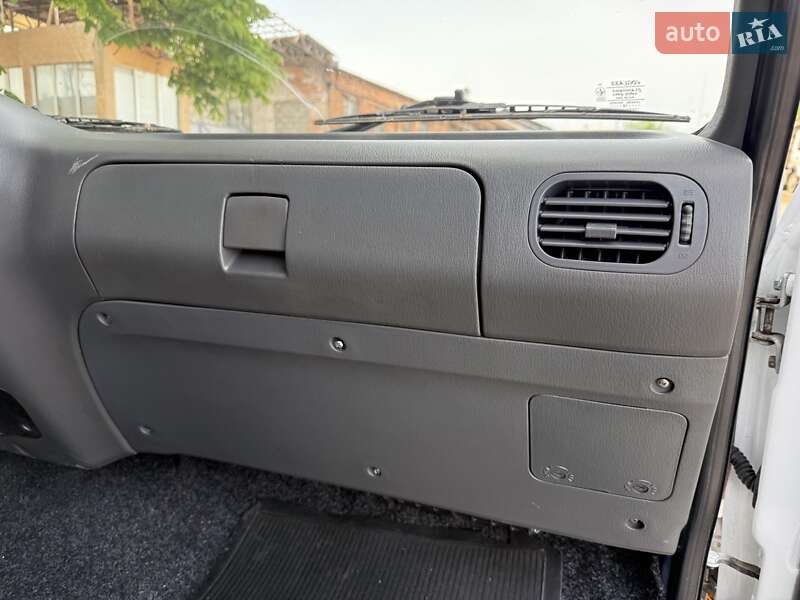 Бензовоз Hyundai HD 65 2004 в Запорожье