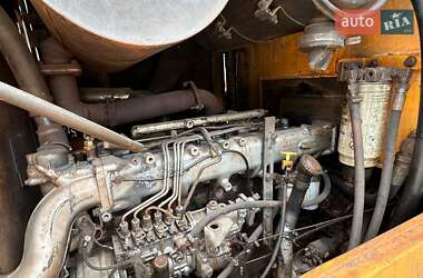 Фронтальный погрузчик Hyundai HL 770 2006 в 
