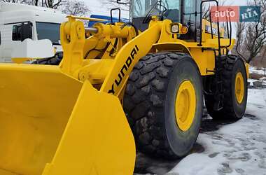 Фронтальні навантажувачі Hyundai HL 770 2007 в Львові