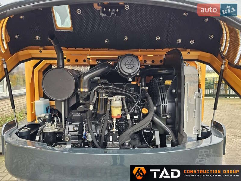 Миниэкскаватор Hyundai HX 2025 в Киеве