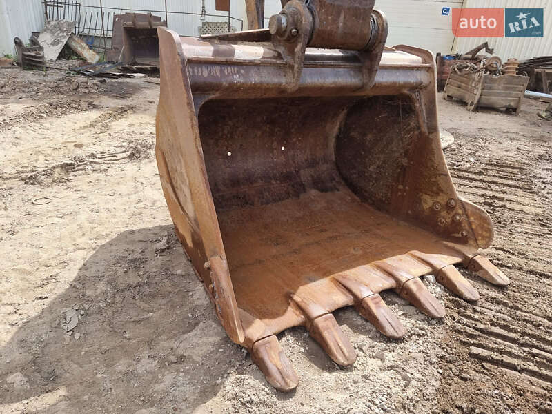 Гусеничный экскаватор Hyundai HX 2018 в Одессе