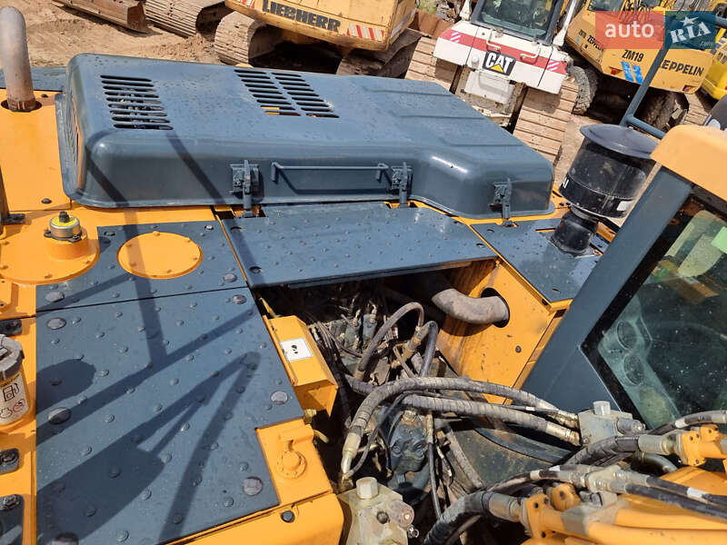 Гусеничный экскаватор Hyundai HX 2018 в Одессе