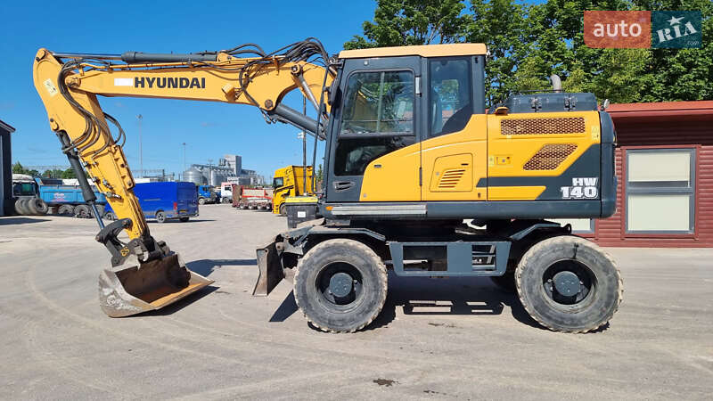 Колісний екскаватор Hyundai HX 2020 в Одесі