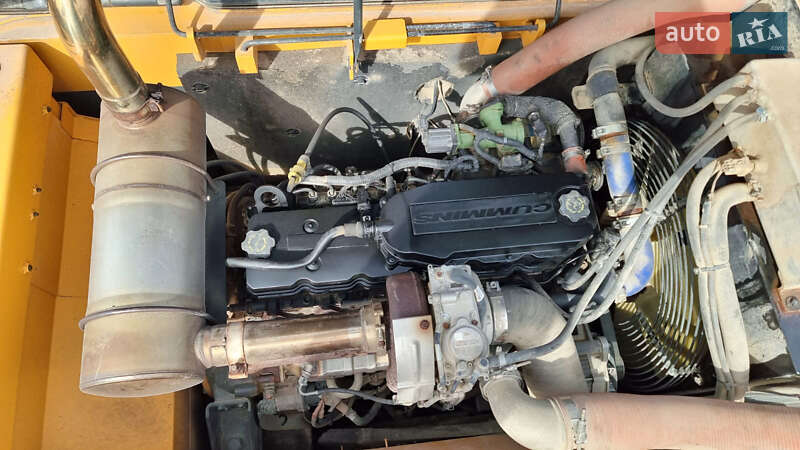 Гусеничный экскаватор Hyundai HX 2016 в Одессе