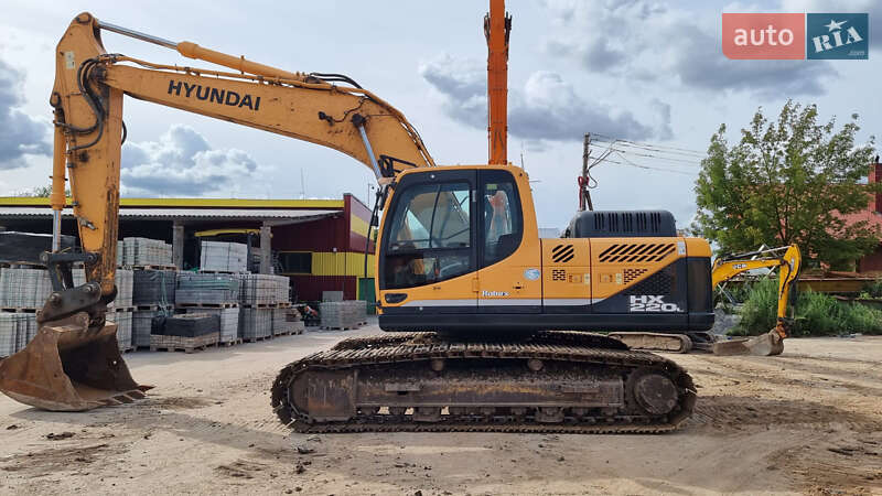 Гусеничный экскаватор Hyundai HX 2016 в Одессе
