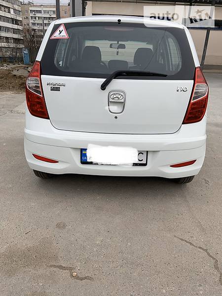 Хетчбек Hyundai i10 2012 в Запоріжжі