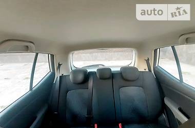 Хетчбек Hyundai i10 2012 в 