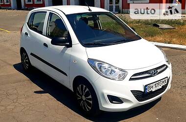 Хетчбек Hyundai i10 2012 в 