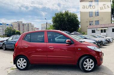 Хэтчбек Hyundai i10 2012 в Одессе