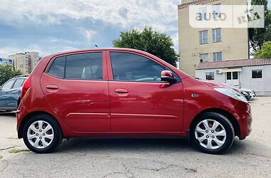 Хэтчбек Hyundai i10 2012 в Одессе