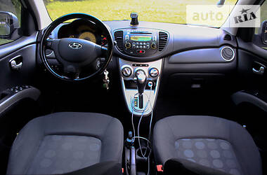 Хэтчбек Hyundai i10 2009 в Киеве