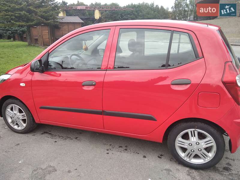 Хэтчбек Hyundai i10 2013 в Шепетовке