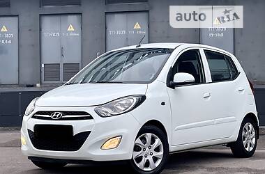 Хэтчбек Hyundai i10 2012 в 