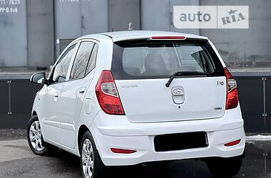 Хэтчбек Hyundai i10 2012 в 