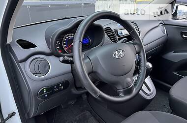 Хэтчбек Hyundai i10 2012 в 