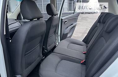 Хэтчбек Hyundai i10 2012 в 