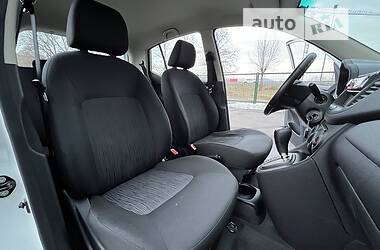 Хэтчбек Hyundai i10 2012 в 