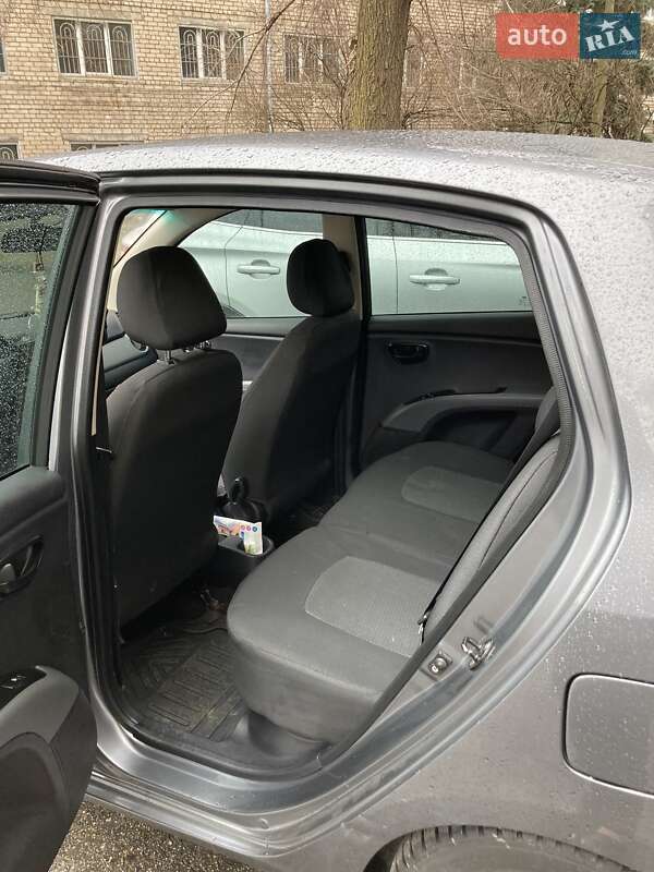 Хэтчбек Hyundai i10 2008 в Запорожье фото 4 Хэтчбек Hyundai i10 2008 в Запорожье