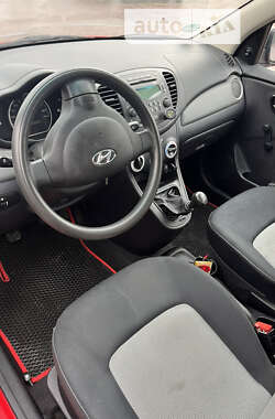 Хэтчбек Hyundai i10 2008 в Сарнах