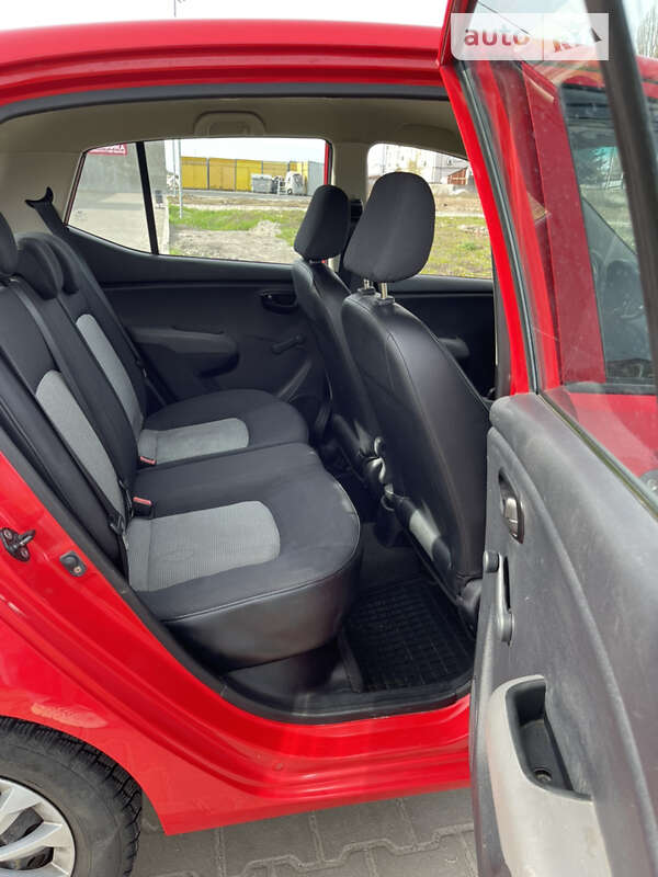 Хетчбек Hyundai i10 2009 в Боярці