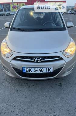 Хэтчбек Hyundai i10 2011 в Ровно