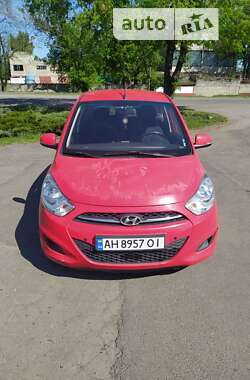 Хэтчбек Hyundai i10 2013 в Покровске
