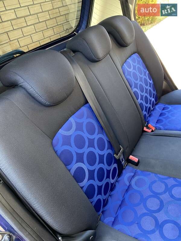 Хэтчбек Hyundai i10 2009 в Одессе