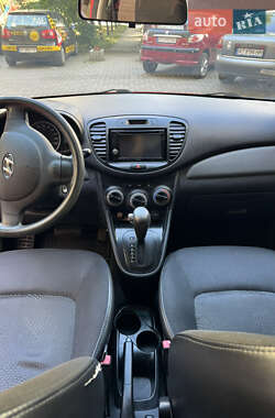 Хетчбек Hyundai i10 2010 в Івано-Франківську