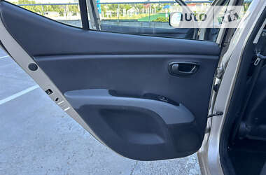 Хэтчбек Hyundai i10 2008 в Киеве