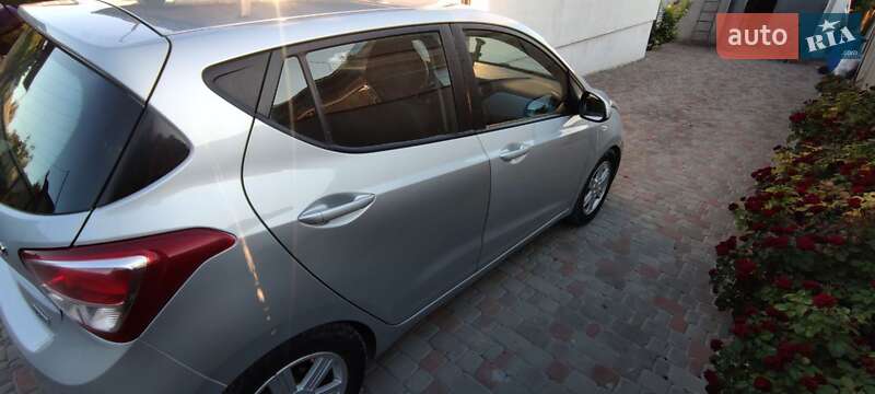 Хэтчбек Hyundai i10 2014 в Каменец-Подольском