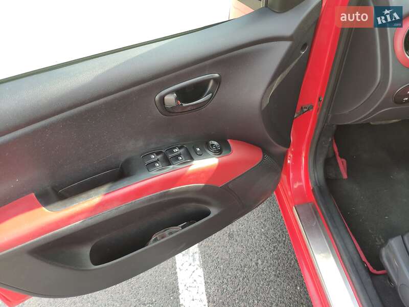 Хэтчбек Hyundai i10 2008 в Луцке фото 6 Хэтчбек Hyundai i10 2008 в Луцке