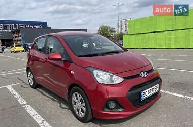 Хэтчбек Hyundai i10 2016 в Киеве