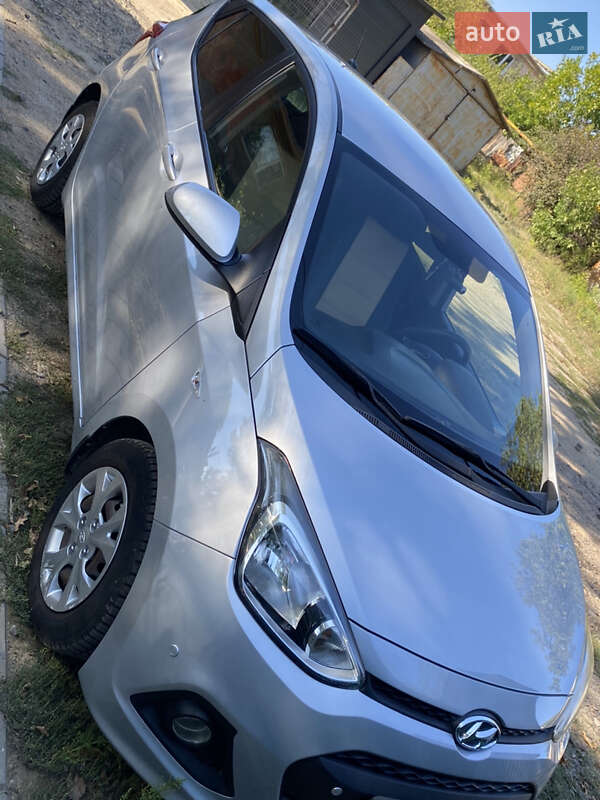 Хэтчбек Hyundai i10 2015 в Рени