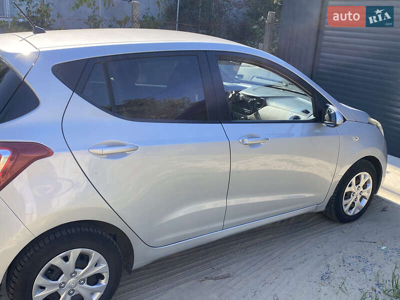 Хэтчбек Hyundai i10 2015 в Рени