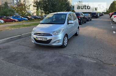 Хэтчбек Hyundai i10 2012 в Киеве