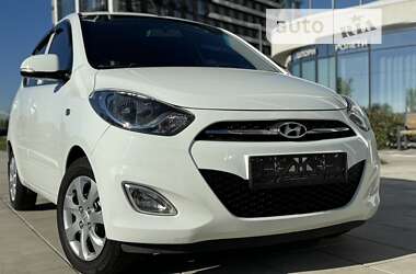 Хетчбек Hyundai i10 2013 в Києві