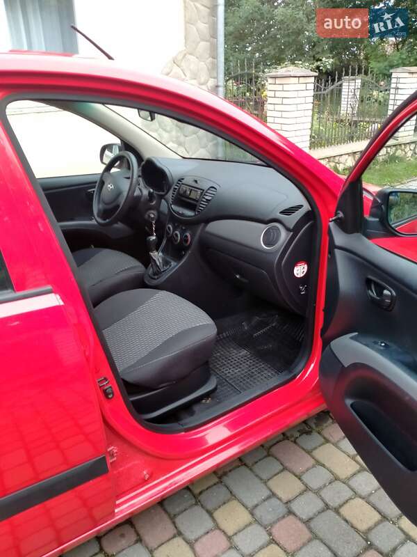 Хэтчбек Hyundai i10 2012 в Тернополе